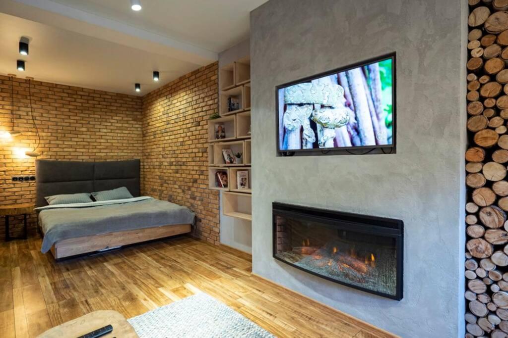 Loft Studio Near Smart Plaza Polytech, Center Киев Екстериор снимка