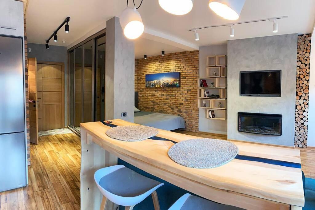 Loft Studio Near Smart Plaza Polytech, Center Киев Екстериор снимка