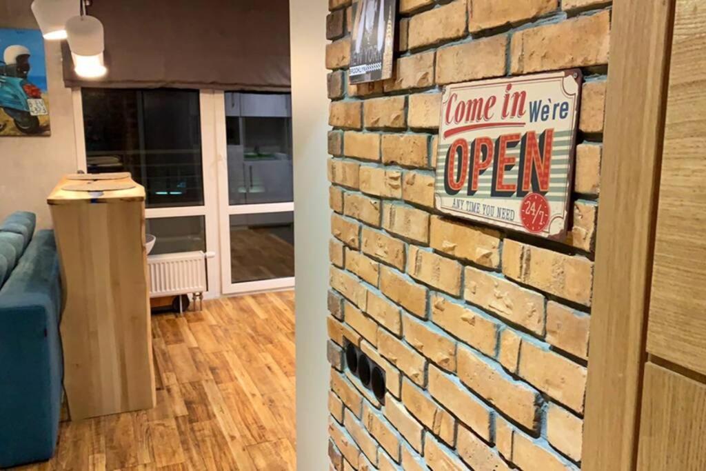 Loft Studio Near Smart Plaza Polytech, Center Киев Екстериор снимка
