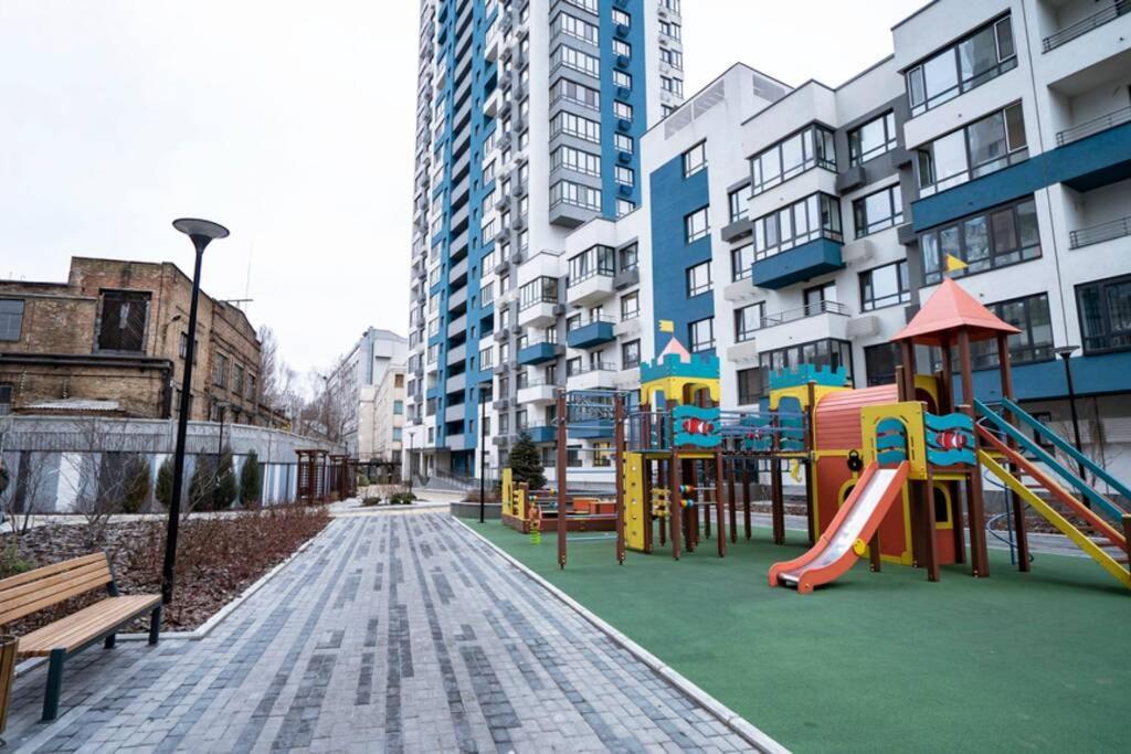 Loft Studio Near Smart Plaza Polytech, Center Киев Екстериор снимка