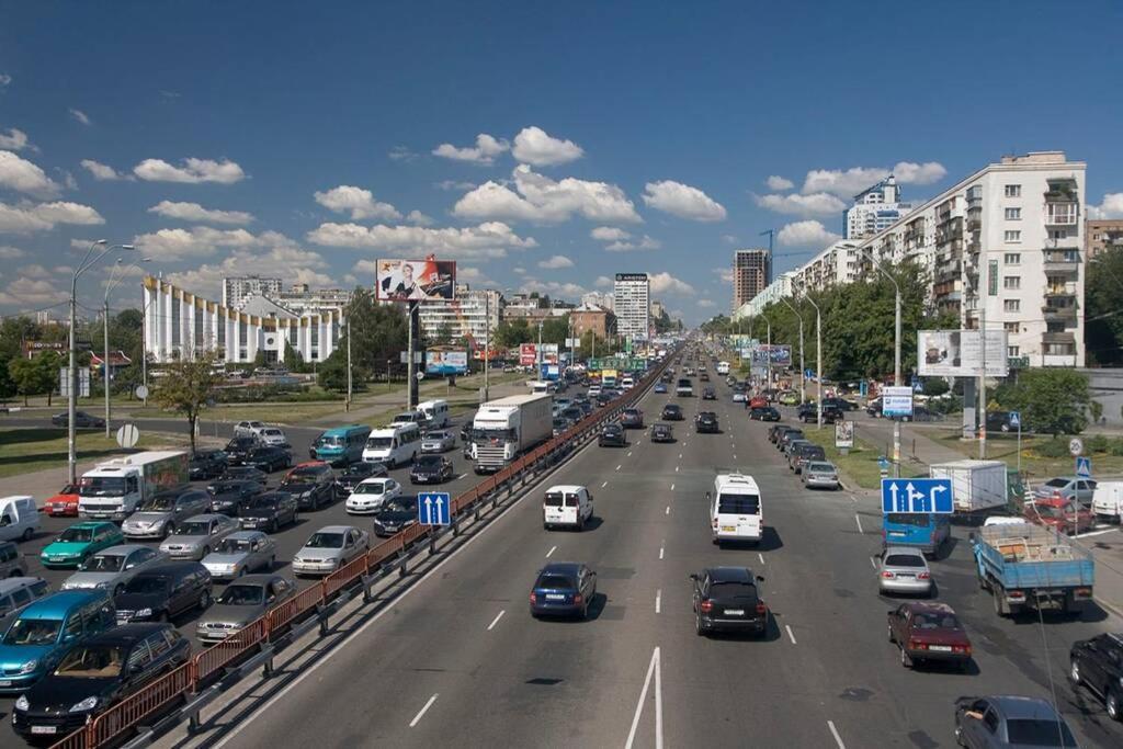 Loft Studio Near Smart Plaza Polytech, Center Киев Екстериор снимка