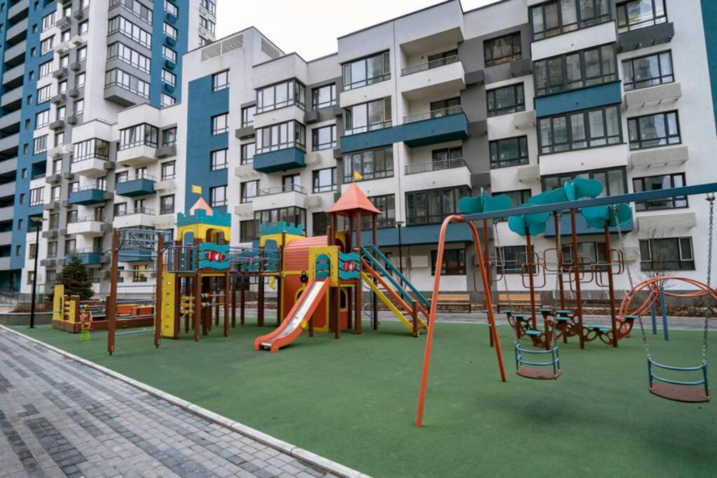 Loft Studio Near Smart Plaza Polytech, Center Киев Екстериор снимка