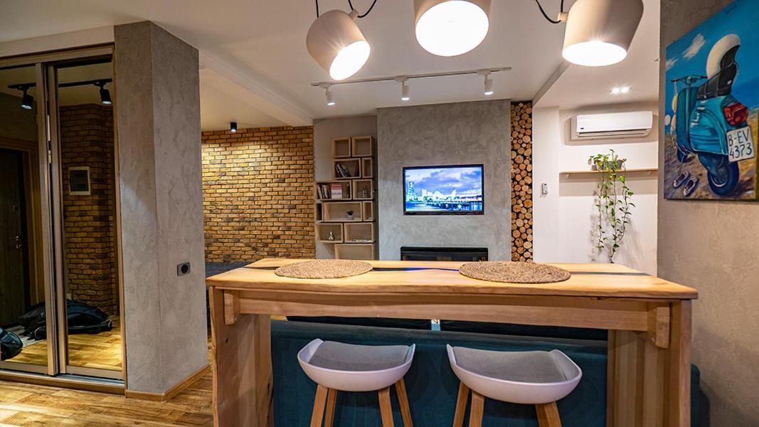 Loft Studio Near Smart Plaza Polytech, Center Киев Екстериор снимка