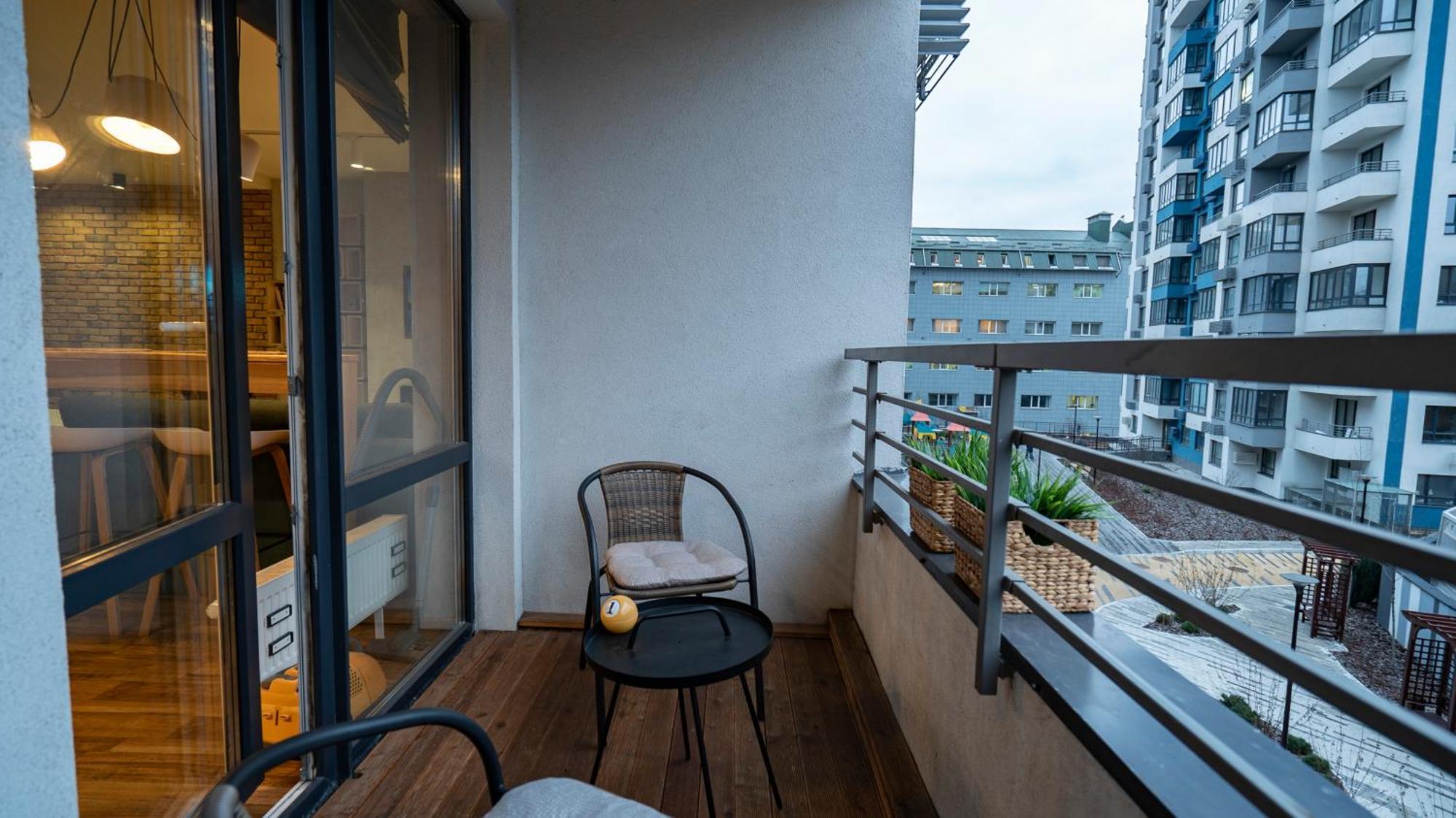 Loft Studio Near Smart Plaza Polytech, Center Киев Екстериор снимка